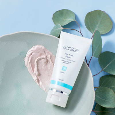 tea tree mask on green plate 